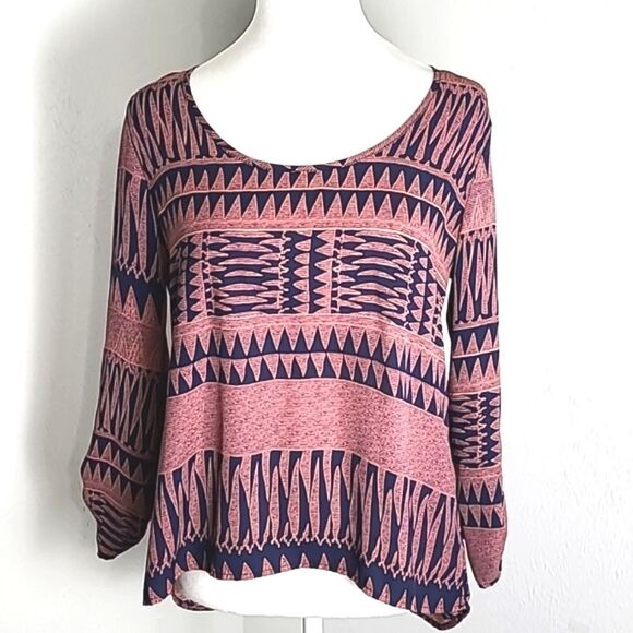 Charlotte Russe Pink & Navy Blue High-Low Top Open in Back, Size Small - Picture 1 of 10